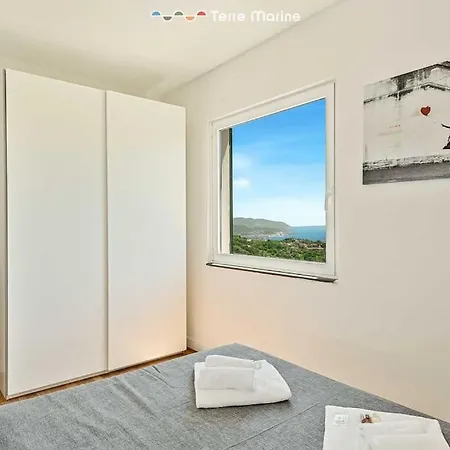 Reborn House, Terremarine La Spezia